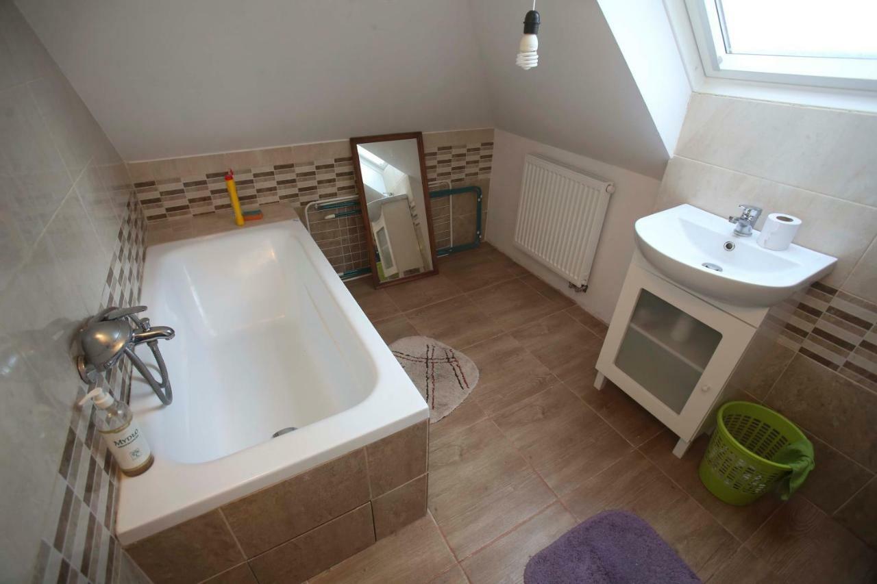 Villa Wrotyczowe Pola à Tyczyn Extérieur photo
